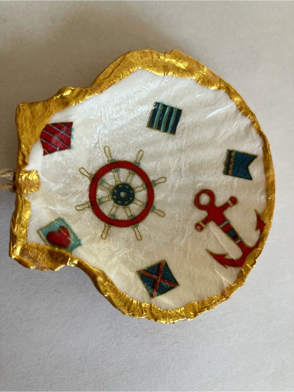 Handcrafted Ship Anchor Shell Ornament Decoupage 2-3inch - Picture 2 of 3